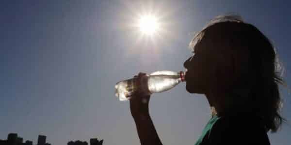Altas temperaturas en Atacama durante aviso meteorológico por máximas de hasta 34 °C