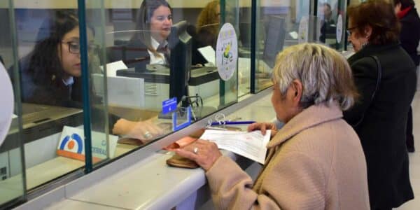 Bono Invierno 2026 de $81.257 destinado a adultos mayores que cumplen los requisitos establecidos