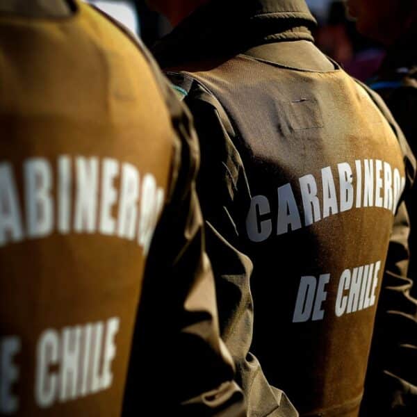 Carabinero activo es detenido.