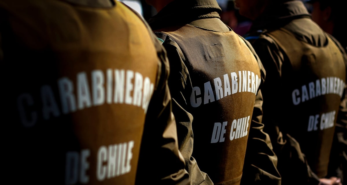 Carabinero activo es detenido.