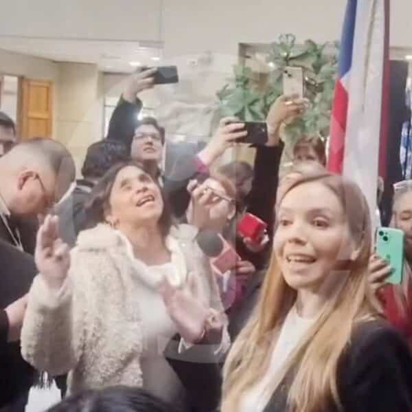 Cruce entre Camila Flores y Fabiola Campillai durante una discusión política en el Congreso Nacional