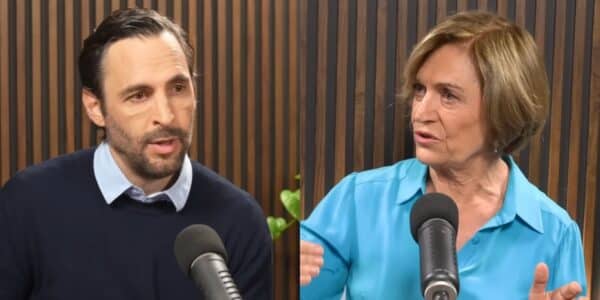 Evelyn Matthei responde entre risas una pregunta de Daniel Matamala sobre la eventual privatización de Codelco