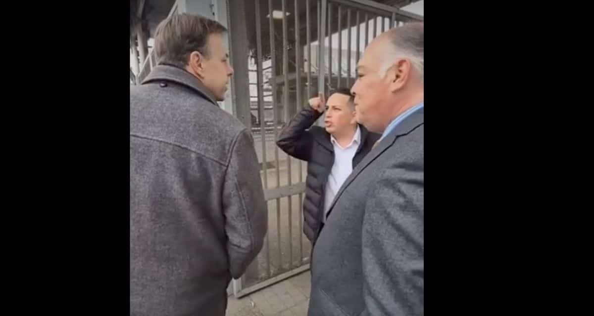Matías Toledo y Germán Codina durante una controversia por la seguridad de Puente Alto