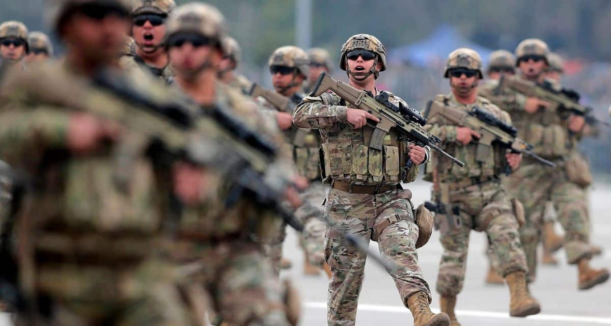Reforma constitucional de seguridad preparada por el Gobierno para desplegar militares en barrios específicos
