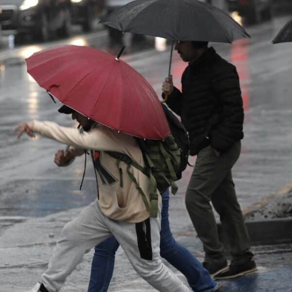 Sistema frontal en Chile con los horarios peak de lluvia desde La Araucanía hasta la Región de Valparaíso