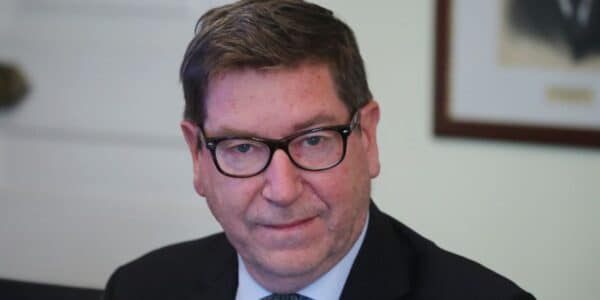 Ministro Daniel Mas explica el plan de venta de activos del Estado considerados prescindibles