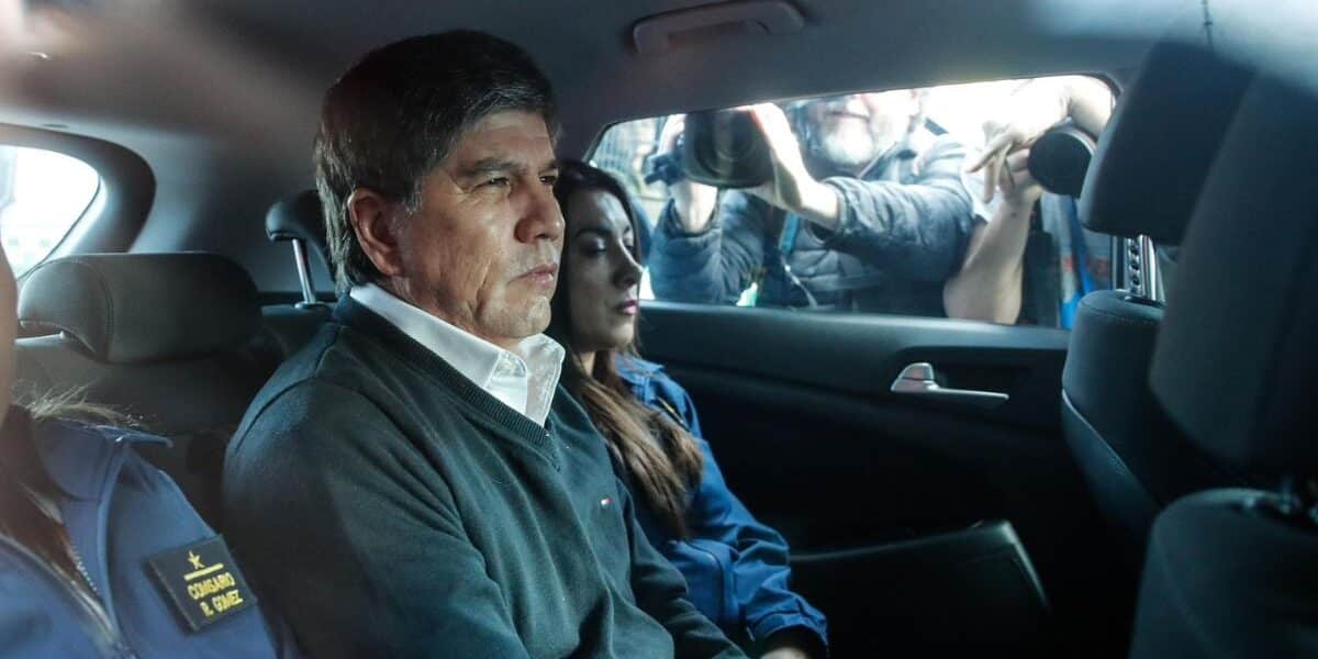 Víctor Providel aparece mencionado en chats incorporados a una investigación relacionada con la denunciante de Manuel Monsalve