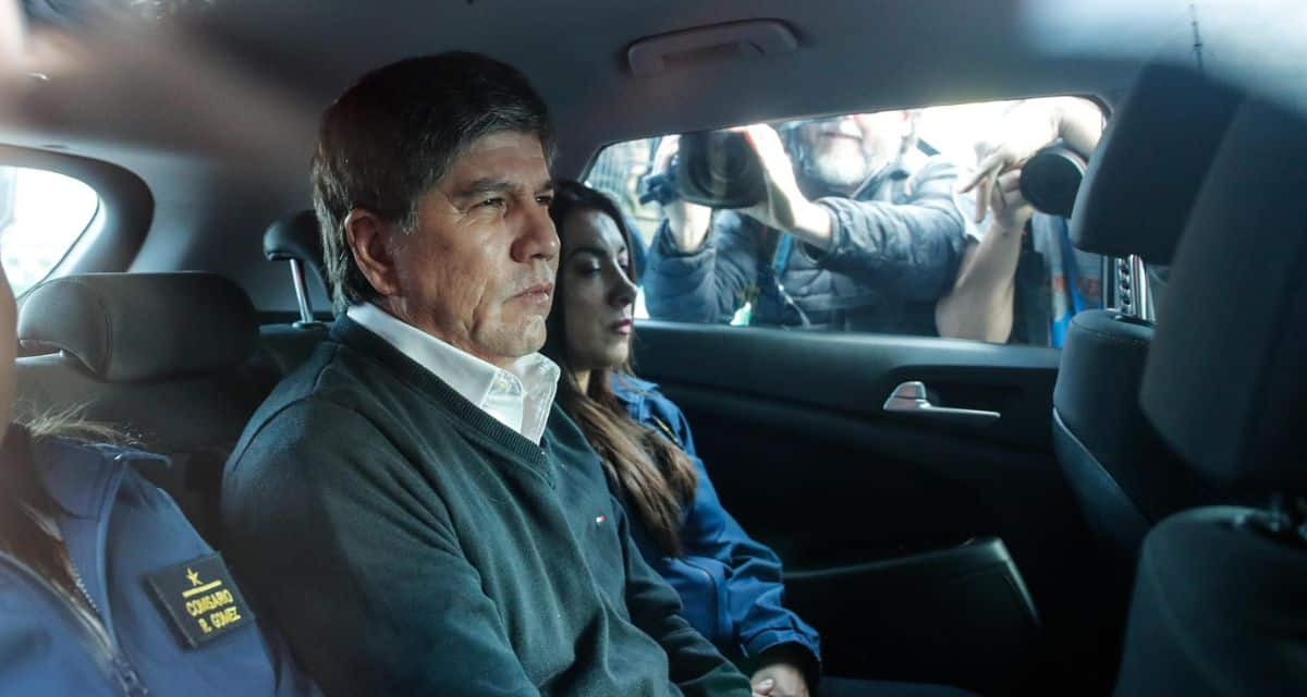 Víctor Providel aparece mencionado en chats incorporados a una investigación relacionada con la denunciante de Manuel Monsalve