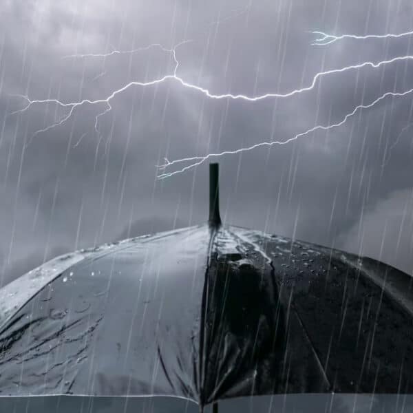 Un nuevo anticiclón estabilizará el tiempo en Santiago tras las tormentas eléctricas del fin de semana, con máximas en ascenso