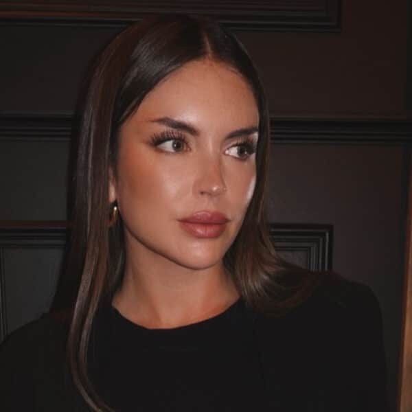 Coni Piccoli reveló en Instagram que su hermana Romi se comprometió con Martín, un secreto que guardó por más de dos meses