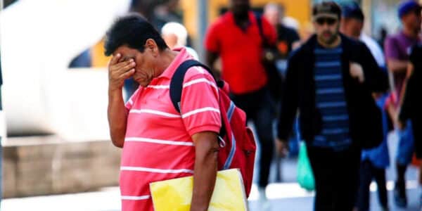 Desempleo en Chile sube a 9,5% según el INE, su nivel más alto en casi cinco años