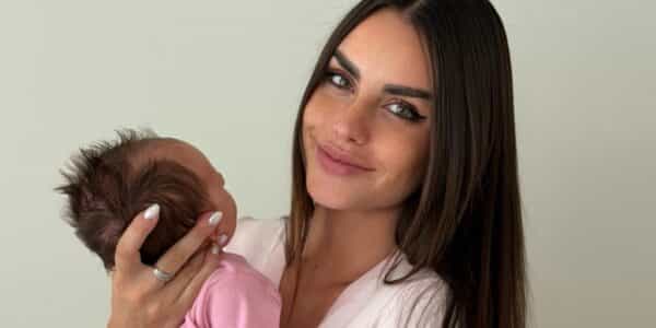 Emilia Dides y salud de su hija Mía compartiendo un mensaje en redes sociales