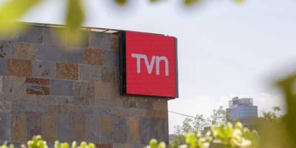 Kevin Felgueras y acoso laboral en TVN relatando su despido en podcast