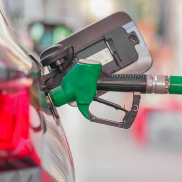 El precio del petróleo Brent superó los US$91 por barril tras los ataques entre Estados Unidos e Irán en el estrecho de Ormuz