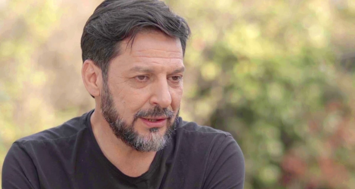 Rafael Cavada, periodista de Chilevisión, en el centro de la polémica tras su salida del noticiero del sábado