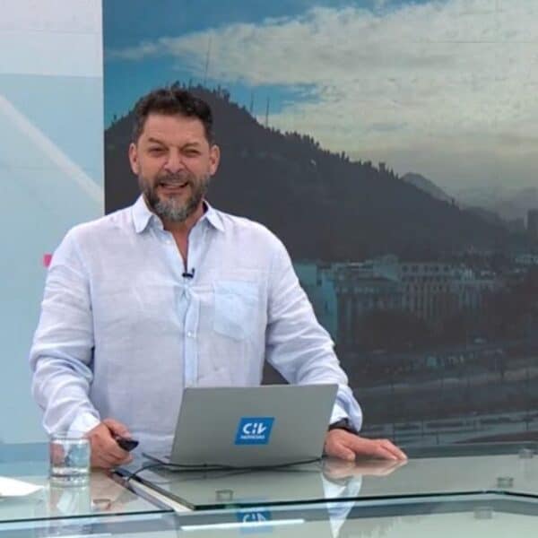 Rafael Cavada en el centro de especulaciones tras su abrupta salida del noticiario de Chilevisión