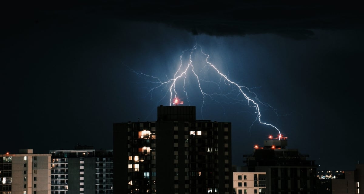 Cinco regiones en alerta por tormentas eléctricas.