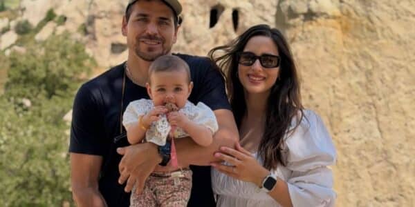 Alanna, la hija de Pangal Andrade y Melina Noto, enamoró en Instagram con su look de "chinita" en la sesión de fotos de sus primeras Fiestas Patrias