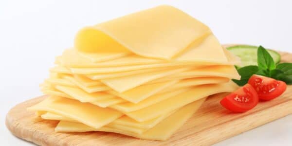 Alerta sanitaria Minsal por listeria en queso mantecoso laminado Matthei: no consumir el lote 2262907 AM elaborado el 31-08-2026