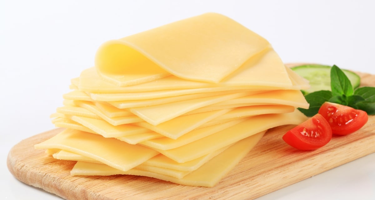 Alerta sanitaria Minsal por listeria en queso mantecoso laminado Matthei: no consumir el lote 2262907 AM elaborado el 31-08-2026