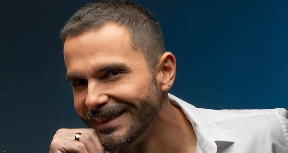 Álvaro Ballero sorprendió con una íntima foto junto a su nueva pareja, la veterinaria Valentina Schnitzer, acompañada de una romántica declaración y con los comentarios limitados