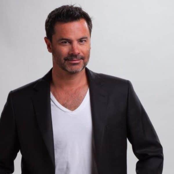 Felipe Camiroaga y Ángela Contreras durante las grabaciones de la teleserie Rojo y Miel de TVN