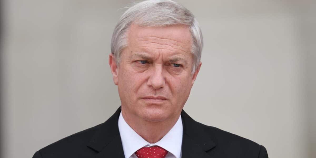 La aprobación de José Antonio Kast cayó a 34% en la encuesta Cadem, su nivel más bajo desde marzo, golpeada por la economía