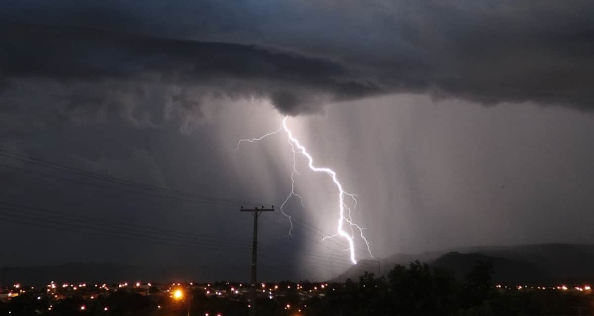 La Dirección Meteorológica de Chile actualizó el aviso por probables tormentas eléctricas incluyendo a la Región Metropolitana hasta el viernes 11 de septiembre