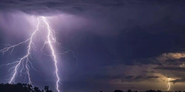 La Dirección Meteorológica de Chile emitió avisos por lluvias, tormentas eléctricas y calor para Arica y Parinacota y Tarapacá durante el 17 y 18 de septiembre.