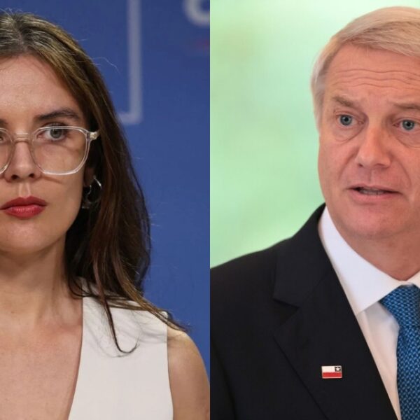 Camila Vallejo durante una intervención pública, en su rol de dirigente opositora que se ha transformado en una de las voces más críticas del Gobierno de José Antonio Kast en redes sociales.