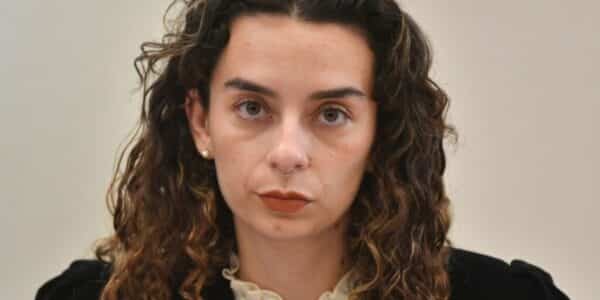 Javiera Rodríguez, diputada del Partido Republicano conocida como Capitana Rodríguez, durante una jornada legislativa. La parlamentaria denunció a un académico de la Universidad Católica por un comentario en X.