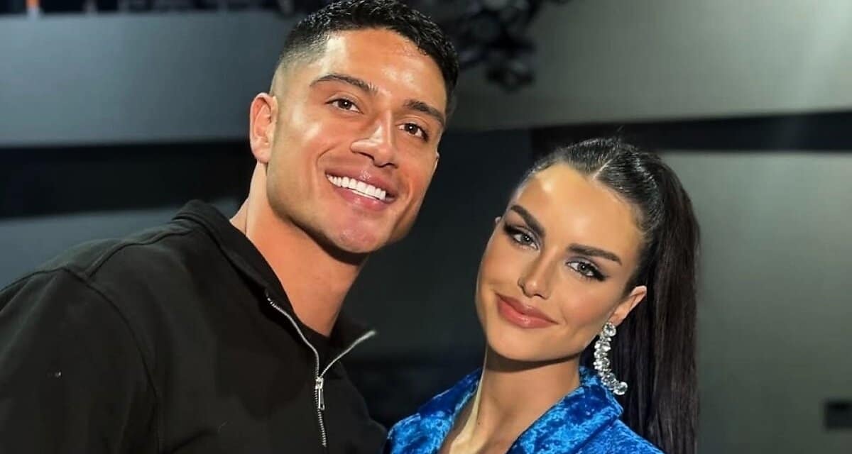 Emilia Dides y Sammis Reyes en una imagen juntos, la pareja que enfrenta rumores de crisis mientras la cantante reaparece en redes con un potente mensaje