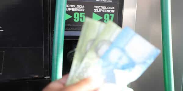 ENAP confirmó alza de 35 pesos en bencinas y 89 pesos en el diésel por litro desde el jueves 10 de septiembre, por el conflicto en Medio Oriente