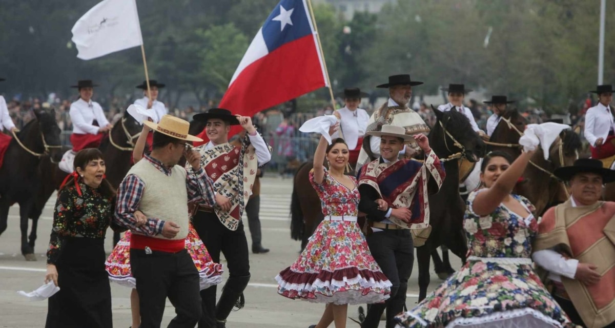 Congreso Nacional en Valparaíso, donde la Comisión de Gobierno Interior de la Cámara aprobó en general el proyecto que busca declarar feriado nacional el 17 de septiembre de 2026