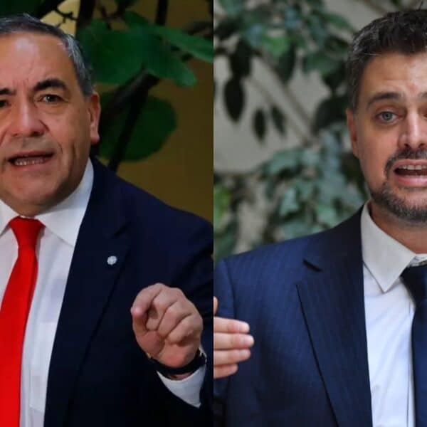 El senador Fidel Espinoza cuestionó en X al diputado Daniel Manouchehri por el tema de las drogas en la política, en un nuevo round de la guerra interna del Partido Socialista.