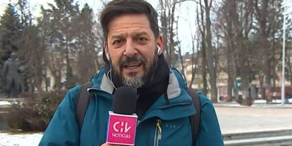 Patricio Angulo y Gabriela Segura en la conducción del noticiero matinal de Chilevisión en reemplazo de Rafael Cavada.