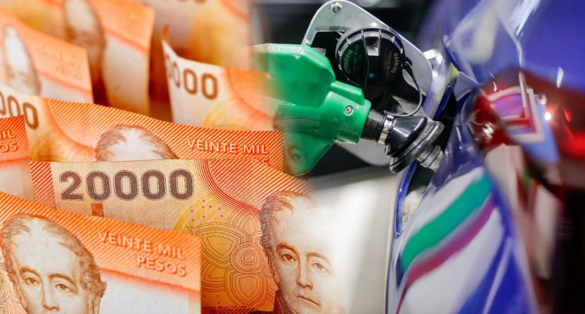 Primer plano de billetes chilenos de 20 mil pesos junto a una boquilla de combustible verde y un envase plástico con líquido, en una composición relacionada con bencina y etanol.
