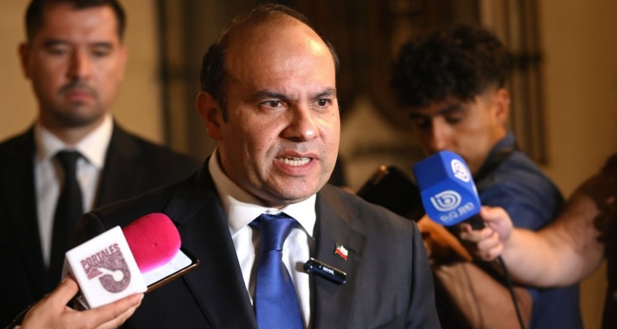 Subsecretario Máximo Pavez en vocería de La Moneda por polémica de contratación en Interior