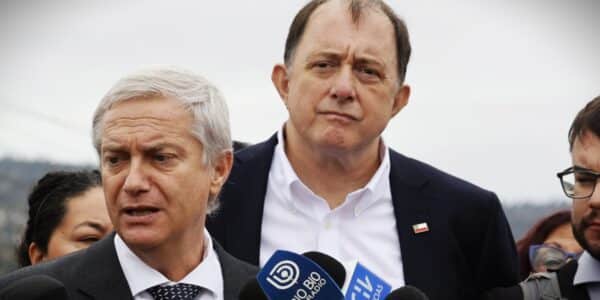 Ministro Iván Poduje afirma que la situación económica no es culpa del gobierno anterior y que deben arreglarla