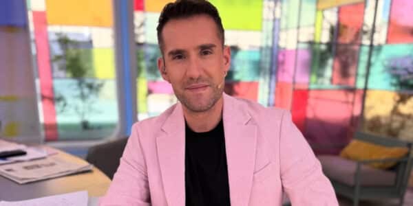 El periodista Jaime Figueroa sonriendo tras confirmar su llegada al equipo de Canal 13
