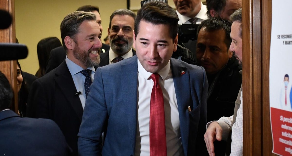 El diputado Javier Olivares afirmó que las Malvinas son inglesas al defender la soberanía chilena del Estrecho de Magallanes y desató críticas en Argentina