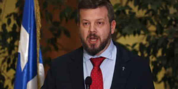 Johannes Kaiser, líder del Partido Nacional Libertario, durante una entrevista radial