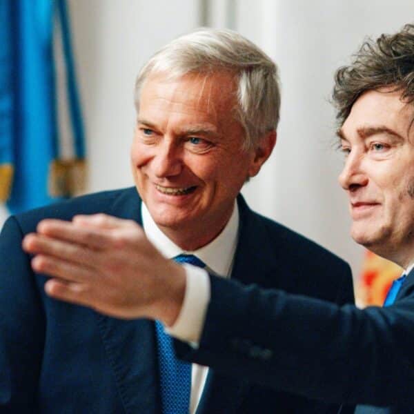 El Presidente José Antonio Kast explicó en Radio ADN por qué no le exigió a Javier Milei firmar en Chile la corrección del decreto argentino sobre el Estrecho de Magallanes
