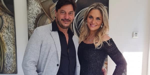 Kenita Larraín, quien habría retirado del Centro de la Mujer su caso de VIF contra Sergio Ader
