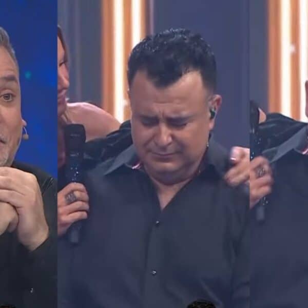 Kurt Carrera durante su presentación en Fiebre de Canto de Chilevisión, noche en que el comediante protagonizó un emotivo momento en pantalla.
