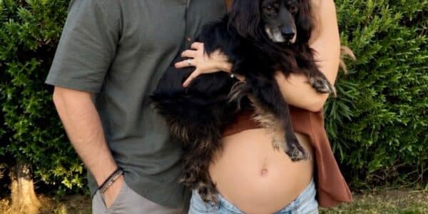La actriz Tutú Vidaurre anunció en Instagram que espera su primer hijo junto a su esposo Felipe Ortiz, mostrando su pancita de embarazo
