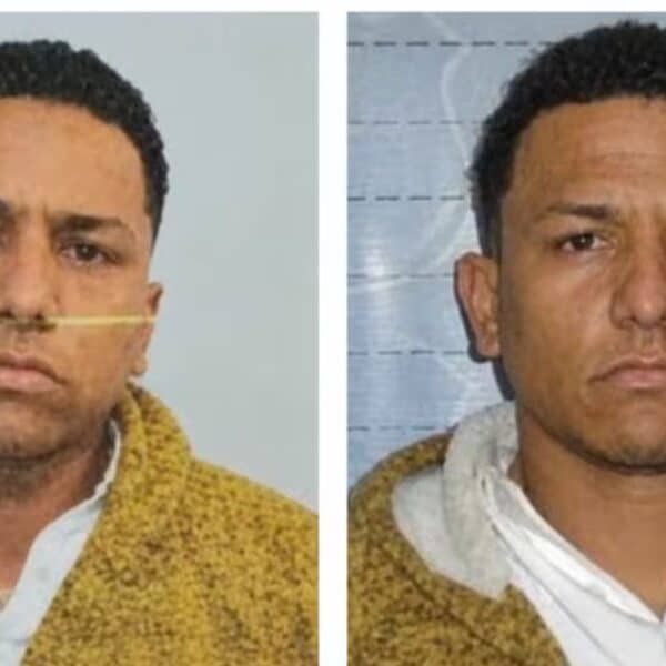 Sitio acordonado en la comuna de Lo Espejo donde la Fiscalía investiga el ataque que terminó con la muerte del cabo segundo Cristopher Aguilera, cuyo atacante, identificado por medios como Brayan Farías, ya había sido detenido en abril en una fiesta clandestina de Pirque.