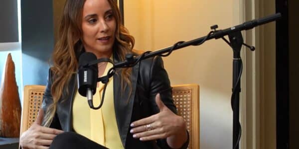 Mara Sedini durante su entrevista con Felipe Kast en el episodio 46 de Felipe Podkast