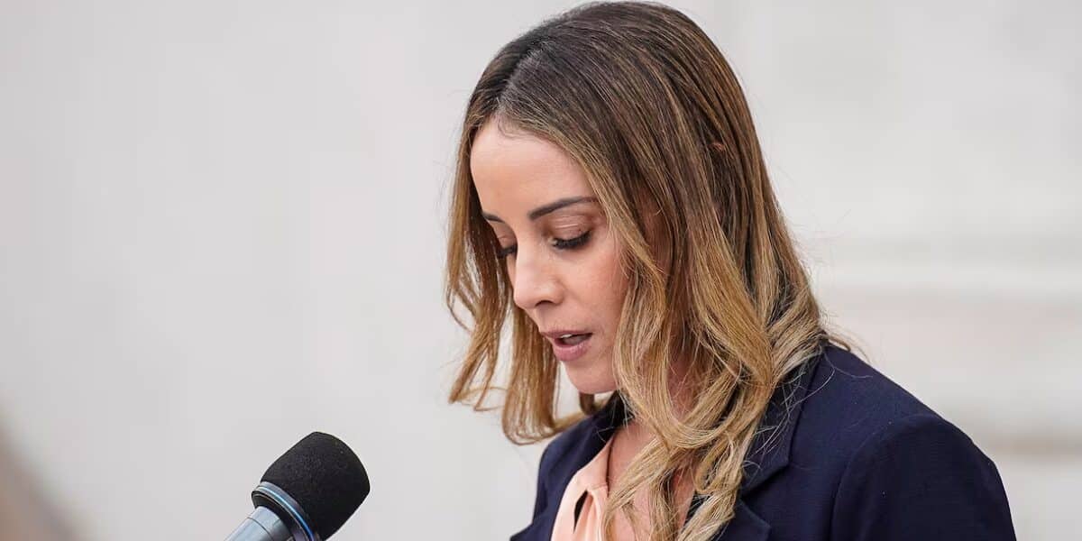 La exvocera de Gobierno Mara Sedini, quien recibió una ola de burlas por publicar una imagen de Fiestas Patrias aparentemente generada con inteligencia artificial