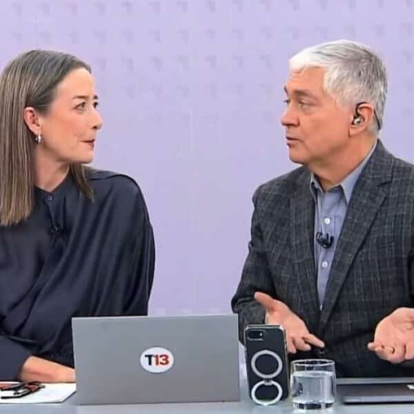 La periodista Mariabelén Briones se despidió entre lágrimas de Teletrece Tarde tras seis años en Canal 13, antes de viajar a estudiar un año a España.